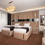 Pelit Park Hotel *