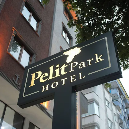 Pelit Park فندق